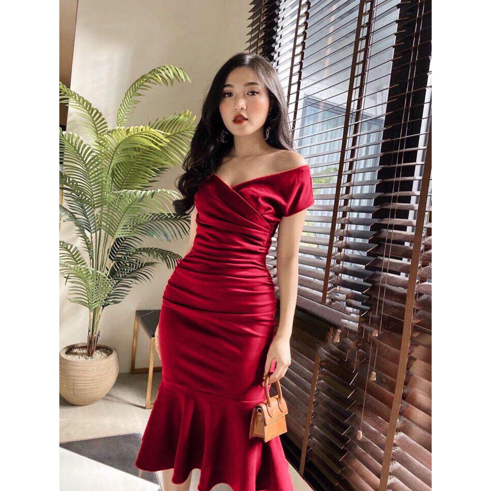 Đầm đuôi cá cổ V