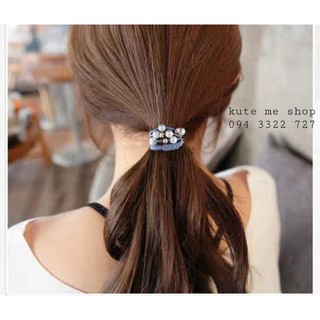 Cột tóc nhiều màu cho mẹ và bé