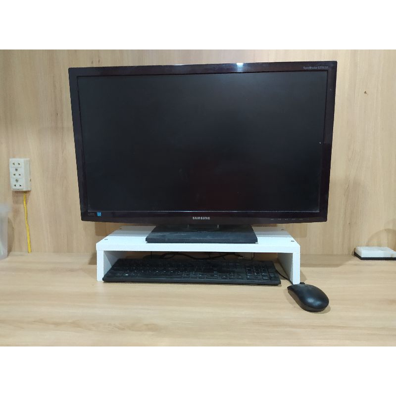 Kệ gỗ để màn hình máy tính, laptop cho bàn làm việc.