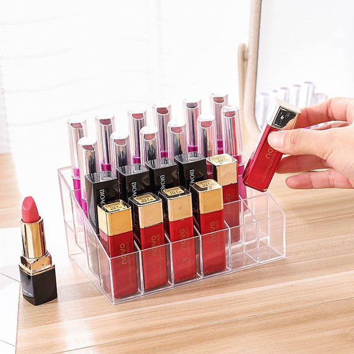 Khay Kệ Đựng Son 24 Ô Chứa Được Mỹ Phẩm Nhỏ Cùng Cọ Trang Điểm Chất Liệu Mica Trong Suốt