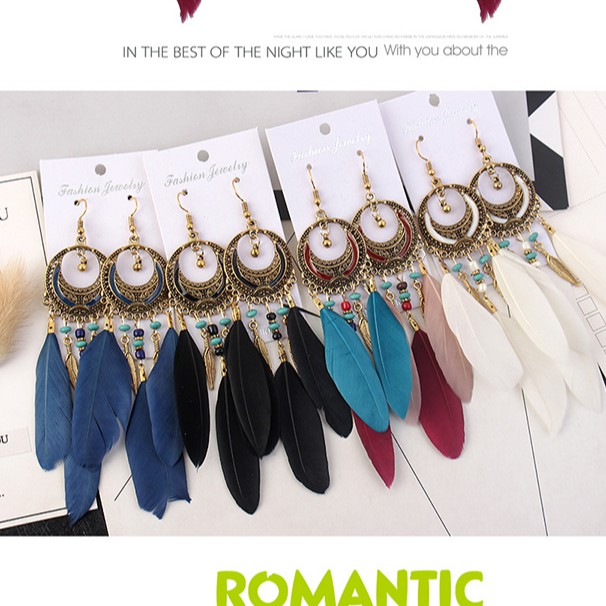 Khuyên tai lông kiểu dáng boho - mặt bán nguyệt to MK14