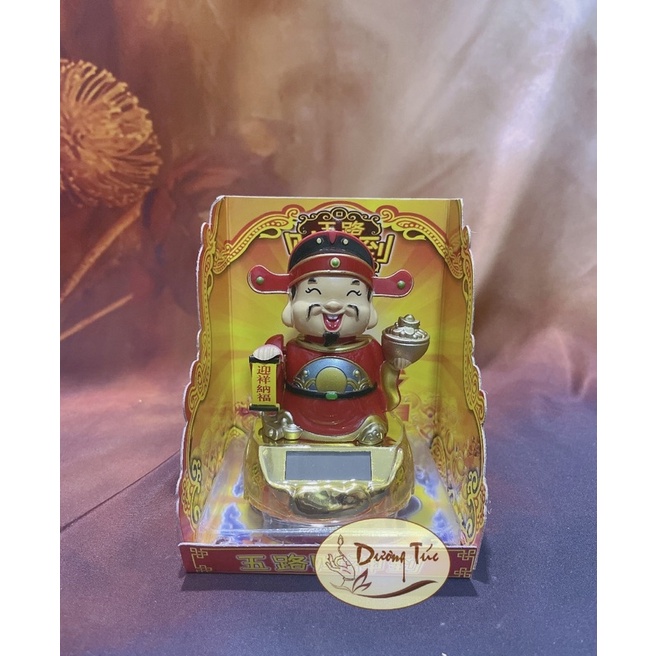 Thần Tài Cầm Hũ Vàng Gật Đầu Năng Lượng Mặt Trời cao 4 inch