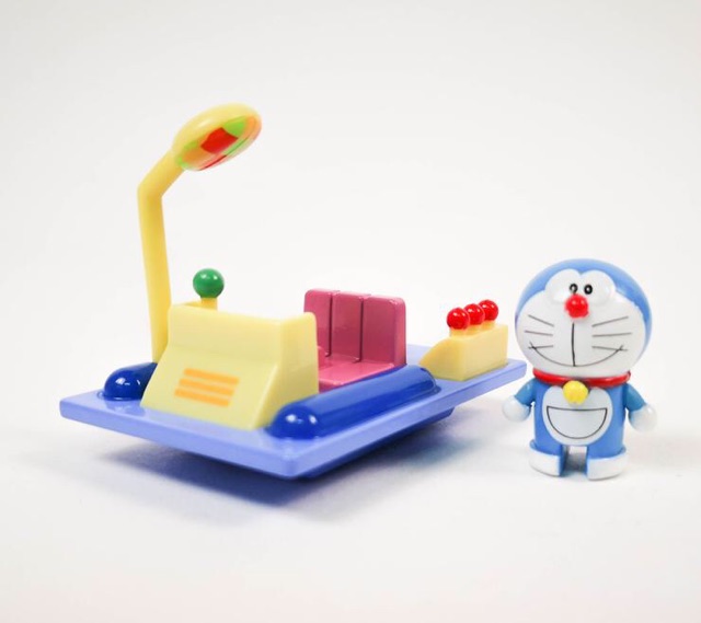 Tomica Doraemon - cỗ máy thời gian