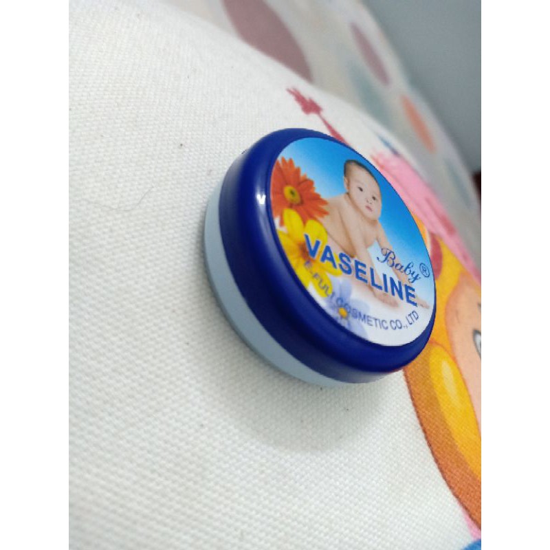 Sáp dưỡng ẩm dưỡng nẻ EM BÉ vaseline BABY 15g Của phương Liên