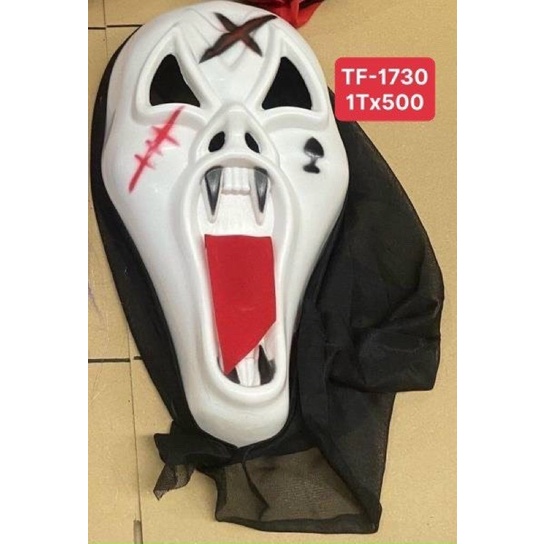Mặt nạ ma le lưỡi dùng để hoá trang lễ hộp Halloween