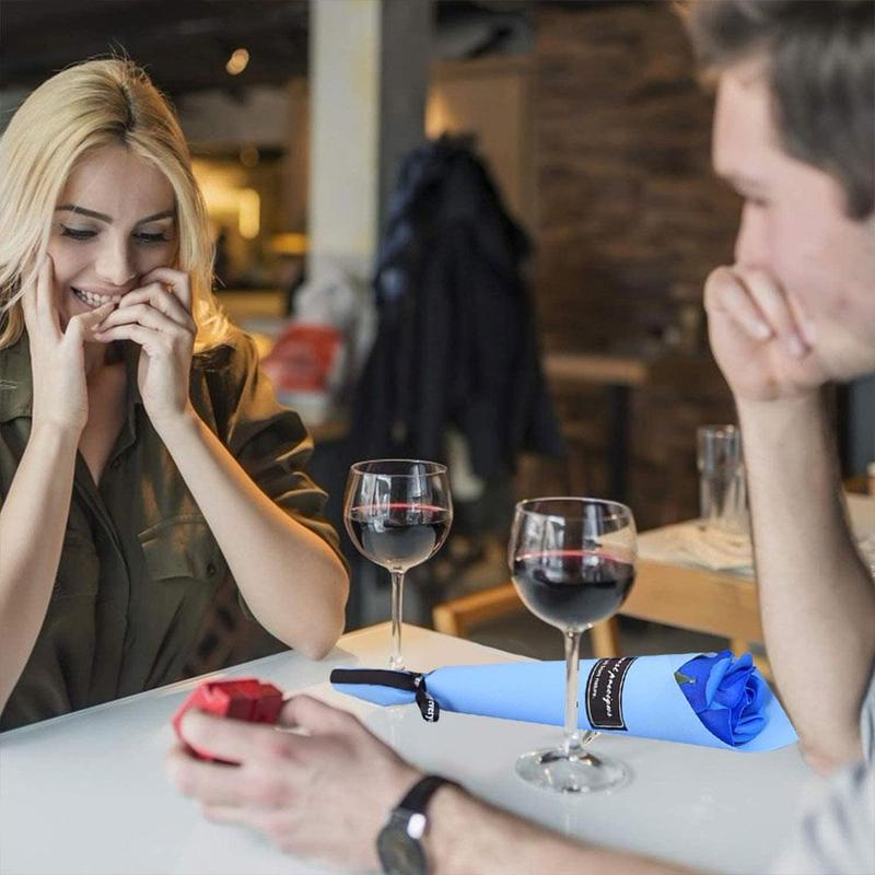 Hoa hồng sáp làm quà tặng cho bạn gái