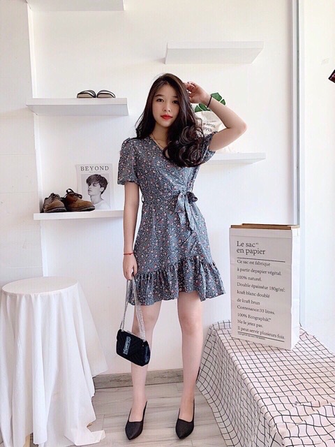 [Mã FAGREEN1505 giảm tới 30K đơn 99K] ĐẦM HOA NHÍ XANH ĐẮP CHÉO CỘT EO ( KÈM ẢNH THẬT) | BigBuy360 - bigbuy360.vn