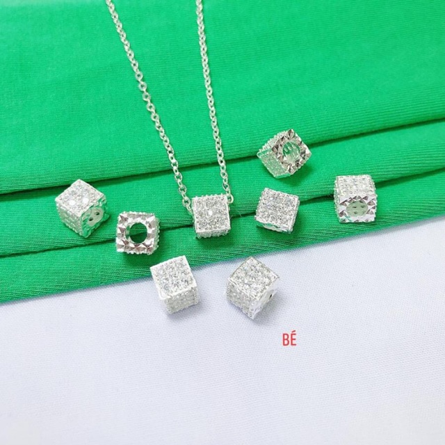 Dây chuyền nữ mặt vuông đính đá , chuẩn bạc ta bao sáng đẹp