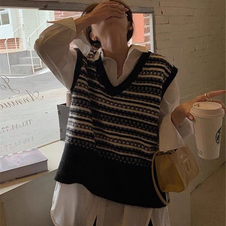 MỚI Áo sát nách cổ chữ V dáng rộng hoạ tiết kẻ sọc phong cách Vintage