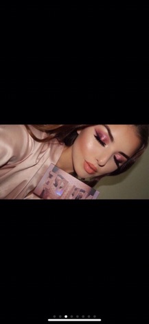 Bảng phấn mắt Nude New eyeshadow palette