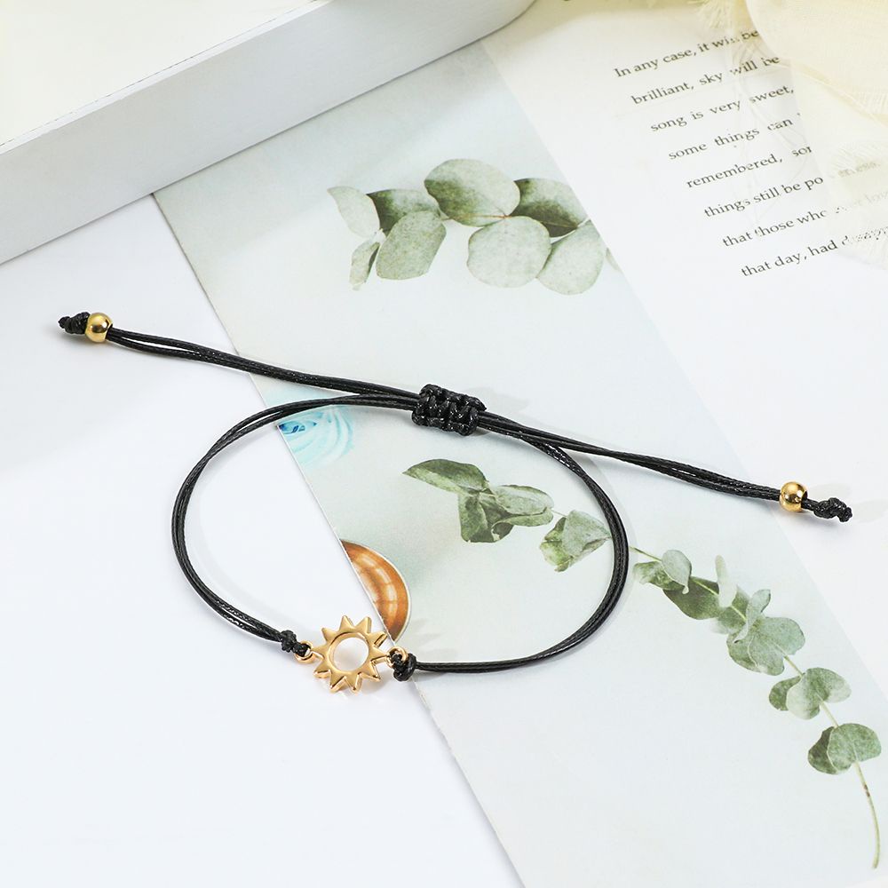 Set 2 vòng tay bện dây mặt hình mặt trăng mặt trời thời trang cho cặp đôi MIHAN1