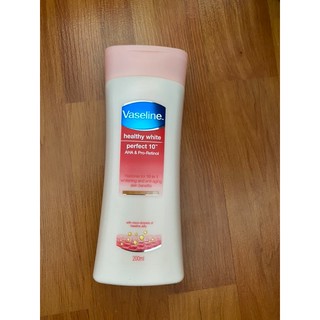 Sữa dưỡng thể trắng da Vaseline 200ml