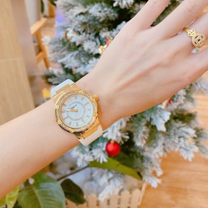 Đồng hồ nữ ferragamo viền đính đá kim cương sang chảnh,đẳngcấp, quý phái