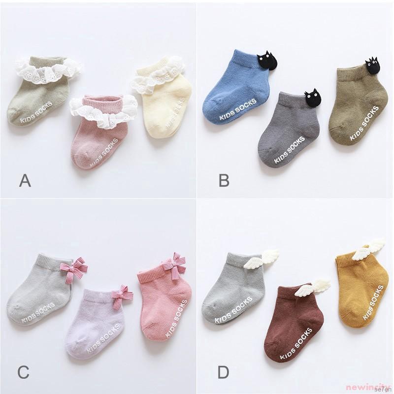 Bộ 3 đôi với cotton chống trượt dễ thương cho bé