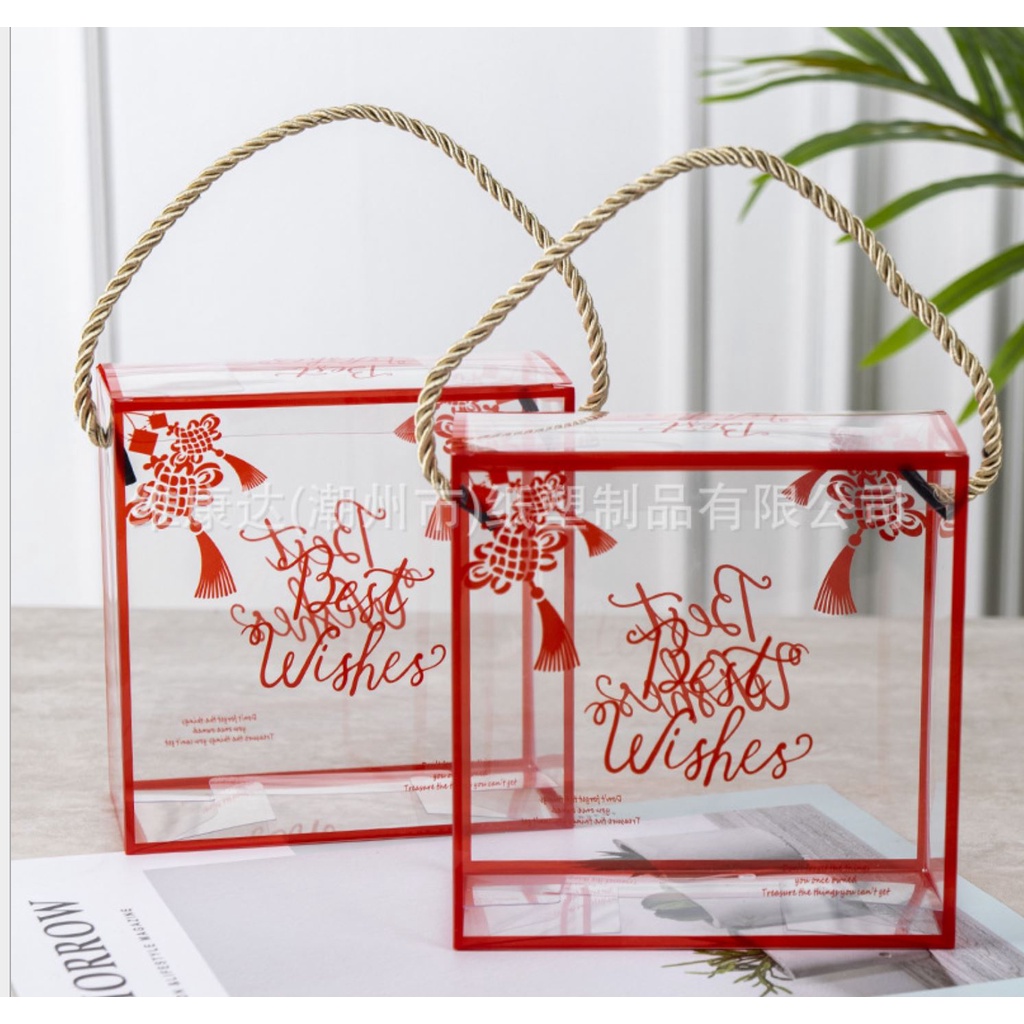 5 cái hộp vuông mica trong kích thước 14 x 14 x 7cm dùng đựng được 400gram bánh kẹo