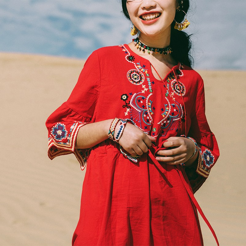 Váy boho bohemian suông thêu họa tiết boho màu sắc