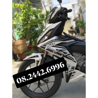 Tem rời Hayabusa Winnẻd V1 trắng phối đen đơn giản mà chất. Tem 3 lớp cao cấp bao bay màu
