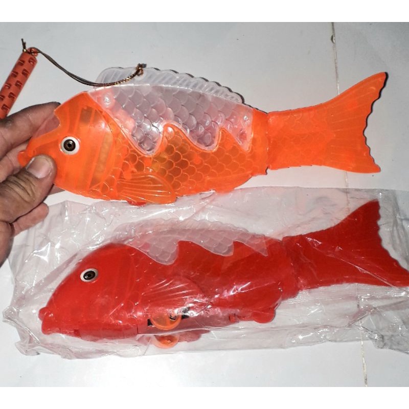 Tết trung Thu_ Một mô hình Cá Chép chạy có nhạc và đèn led rất đẹp tặng kèm pin