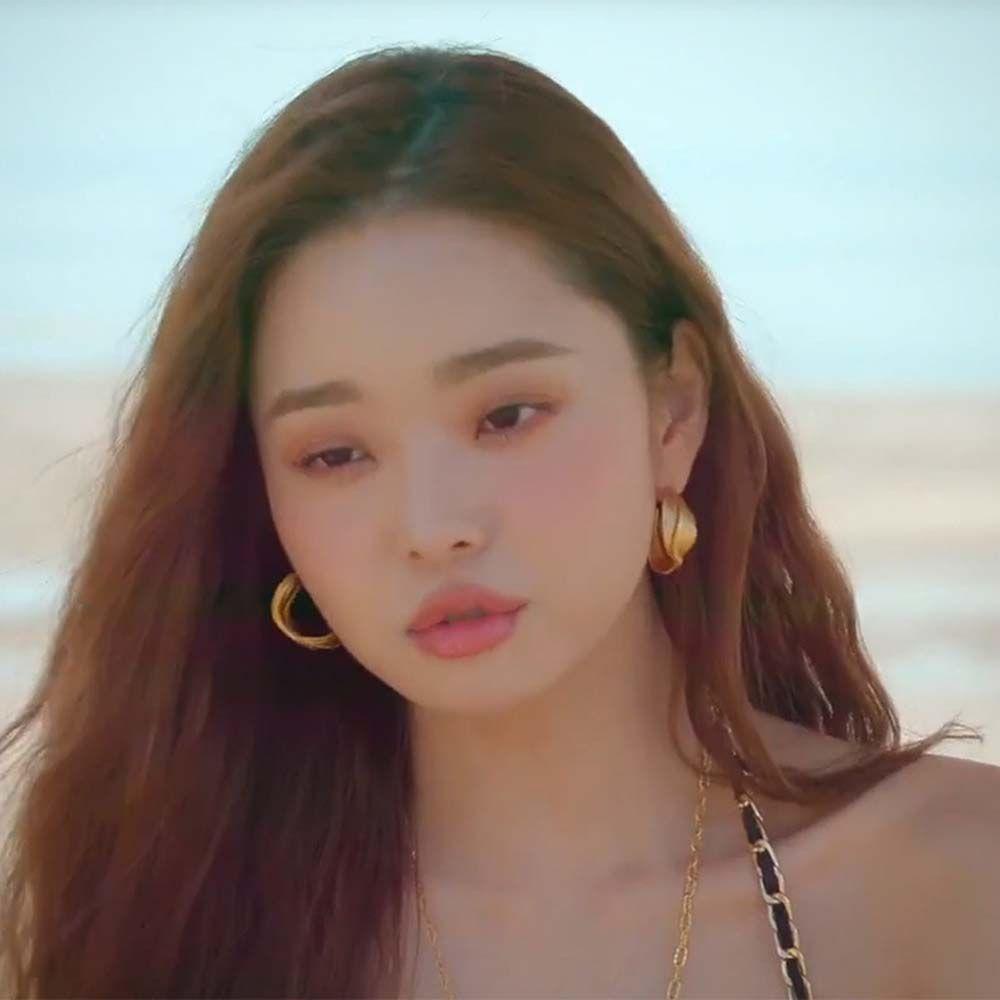 Khuyên Tai Vòng Hình Học Chữ Love Bằng Kim Loại Đơn Giản Thời Trang Dành Cho Nữ MXMUSTY