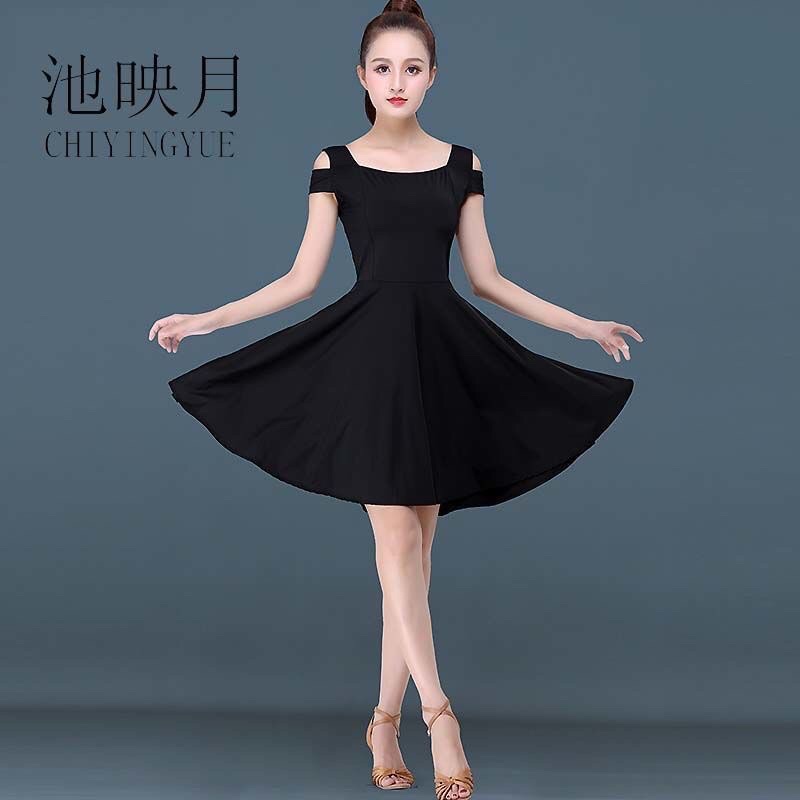 Đầm khiêu vũ hàng có sẵn