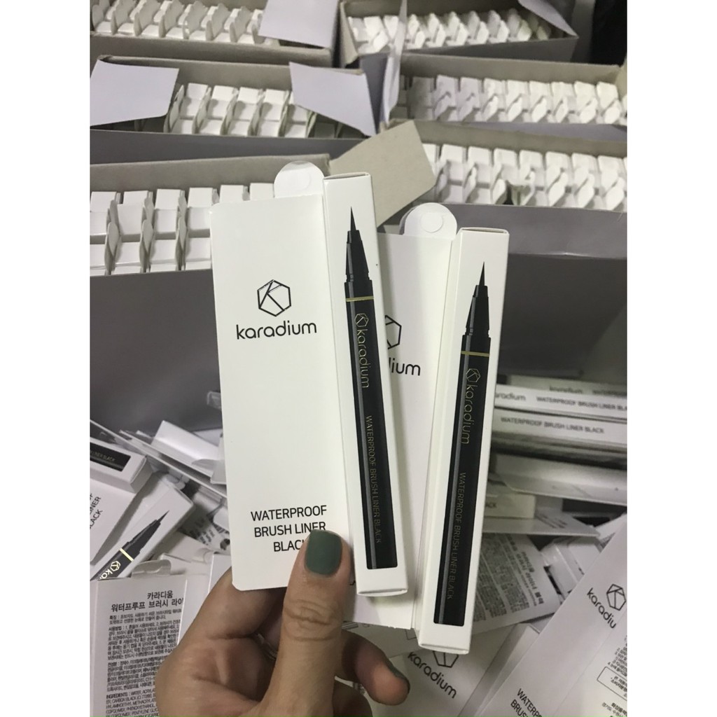 ( mẫu mới ) Chì Kẻ Mắt Chống Thấm Nước Karadium Waterproof Eyeliner Pencil Black | BigBuy360 - bigbuy360.vn