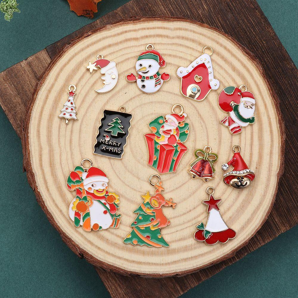 Bộ 10 Mặt Dây Chuyền / Vòng Tay Họa Tiết Tuần Lộc / Ông Già Noel Độc Đáo