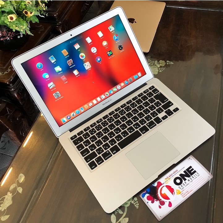 [Đẳng Cấp - Sang Choảnh] Macbook Air MMGF2 2016 Core i5 5250U/ Ram 8Gb/ SSD Apple Flash 256/ máy likenew 99% .