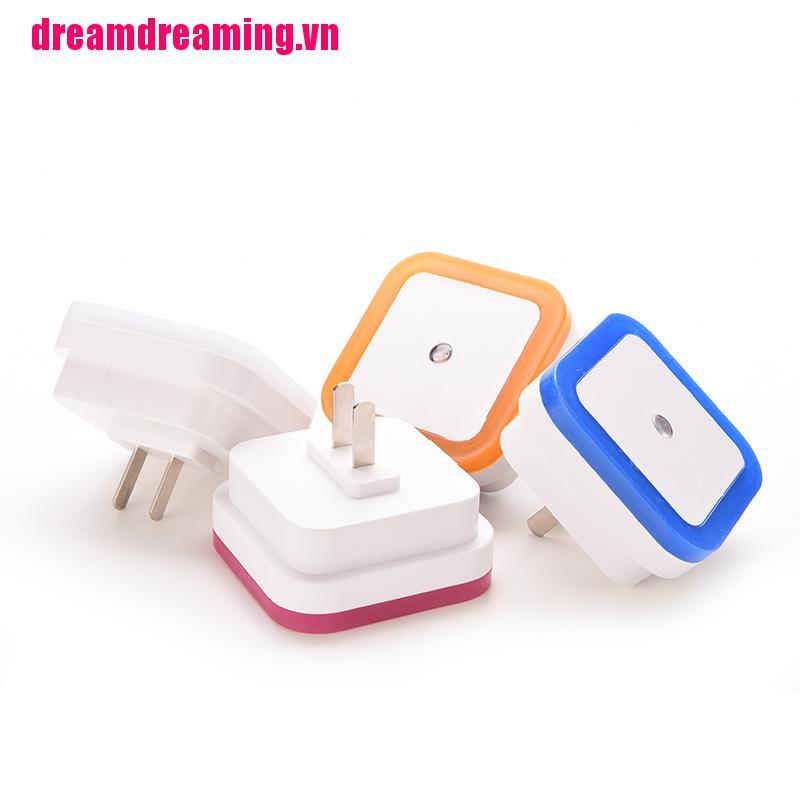 Đèn Led Cảm Biến Tự Động Phích Cắm Us