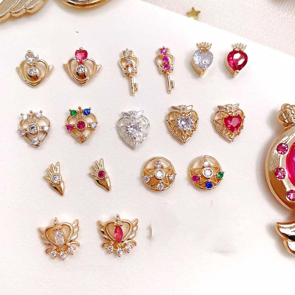 [Hàng mới về] Hạt cườm 3D phong cách thủy thủ mặt trăng Nhật Bản hình trái tim nhiều màu bằng hợp kim làm móng DIY