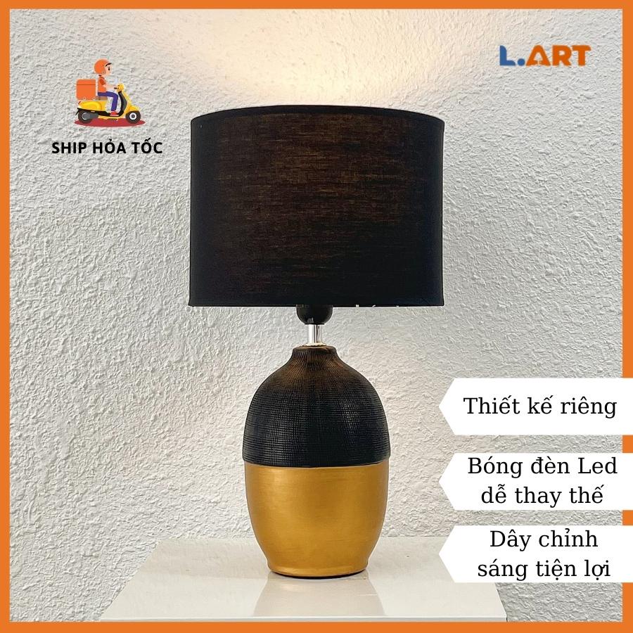 Đèn bàn trang trí đèn ngủ đầu giường gốm sứ phối đen vàng sang trọng với chao trụ đen DY19590