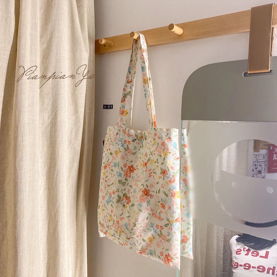 Túi canvas đeo vai phong cách thời trang vintage