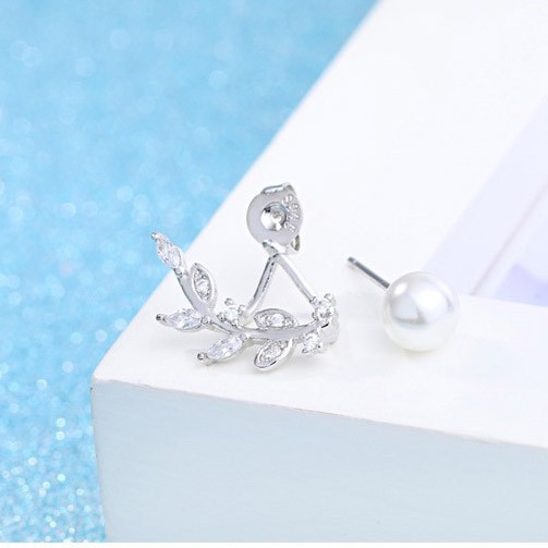 Bông tai / khuyên tai thời trang có hộp tặng kèm