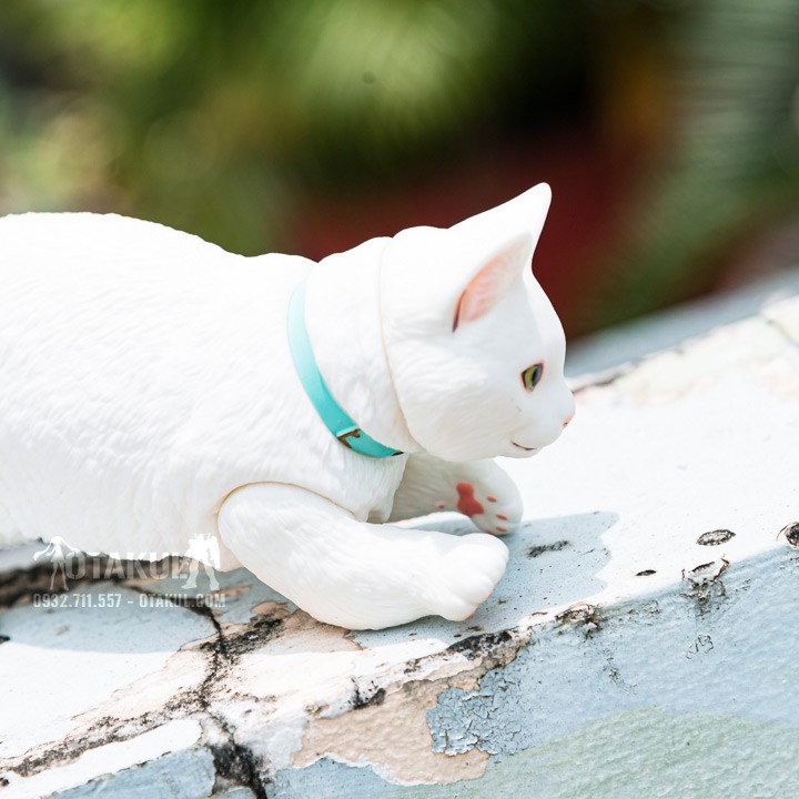 Mô Hình Hoàng Thượng Mèo - Cử Động Được (Trắng)