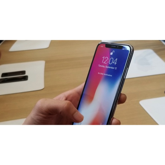 Điện thoại iPhone X quốc tế 64g chính hãng zin đẹp 98-99%