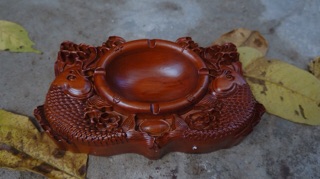 Gạt tàn song ngư