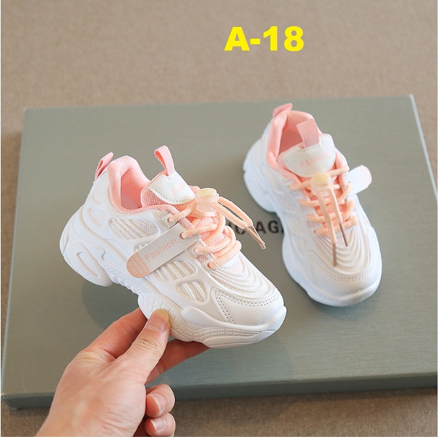 Giày thể thao cực chất A18 cho bé trai và gái