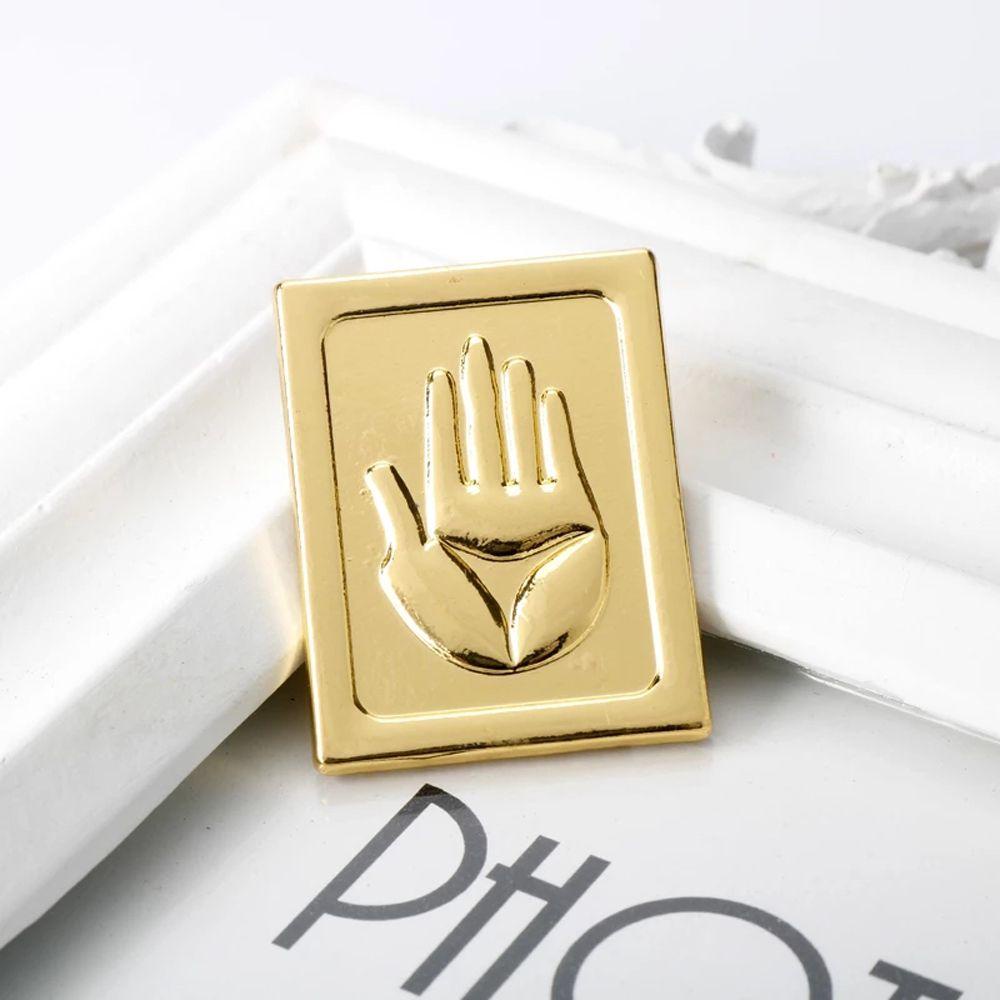 Vòng cổ Mặt Hình Xẻng Xúc Xích Mũ Lưỡi Trai Kujo Jotaro Higashikata Josuke REBUY1 JOJOS BIZARRE ADVENTURE