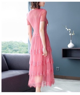 Đầm ren cổ V dập ly cao cấp
