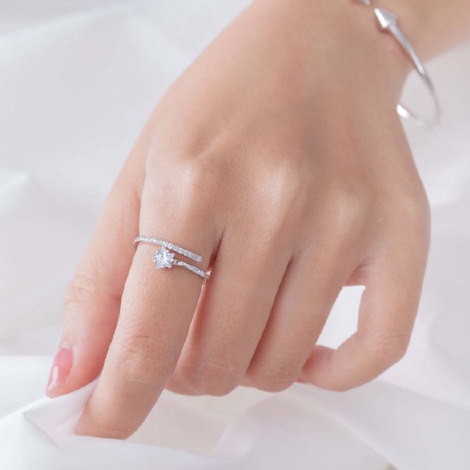 Nhẫn Bạc Blue Peach Hoa Đá Vòng WG NT215