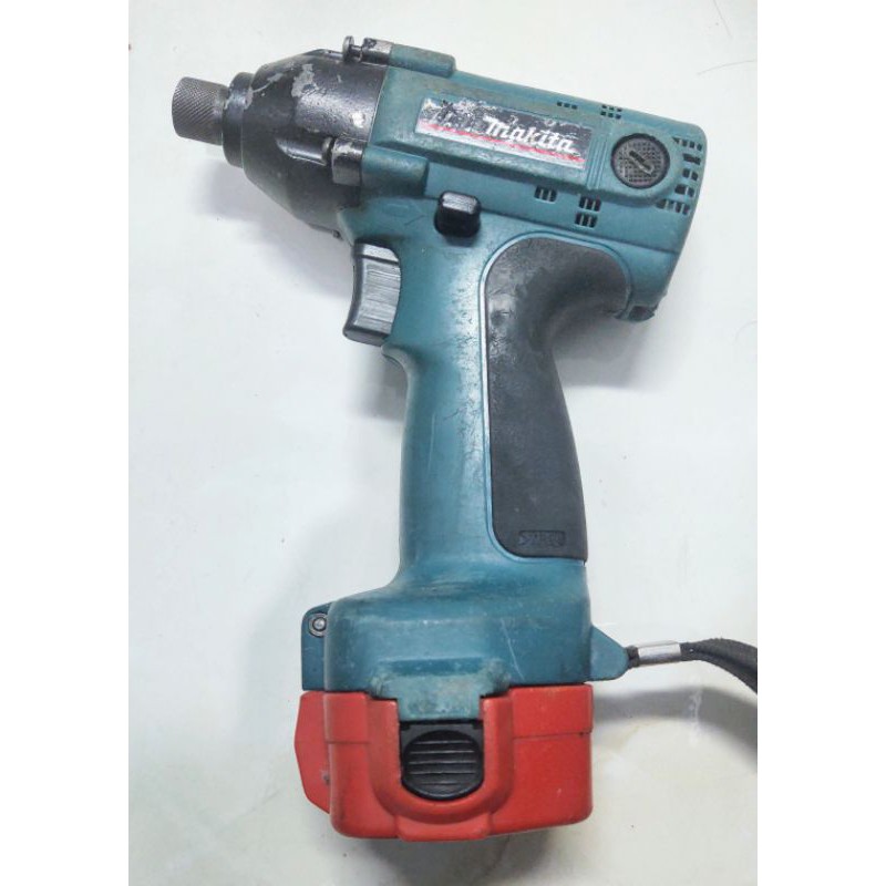 Bắt vít Makita 6916D 12V