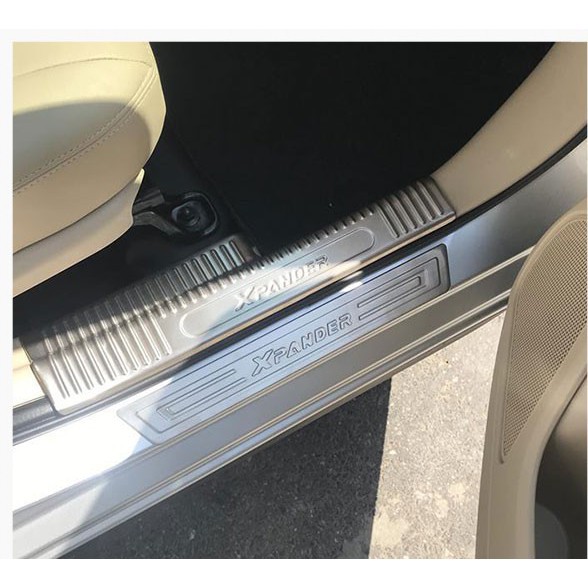 Bộ 8 ốp bậc trong ngoài xe Xpander 2018-2019 2020 -mẫu inox