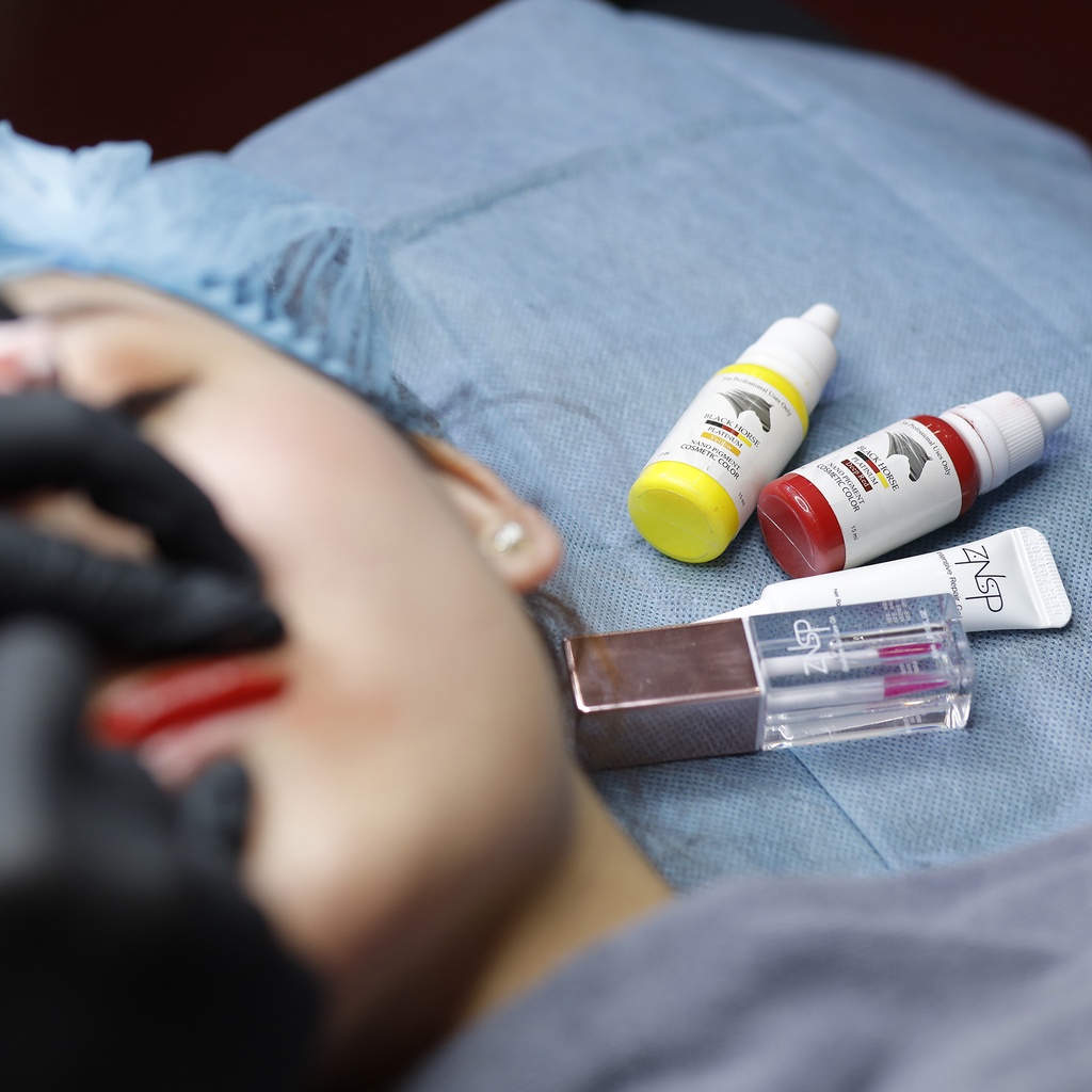 Mực Xăm Môi Mày, Mực Phun Xăm Black Horse Platinum 15ml Đức