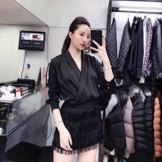 Áo cổ đắp chéo sang chảnh