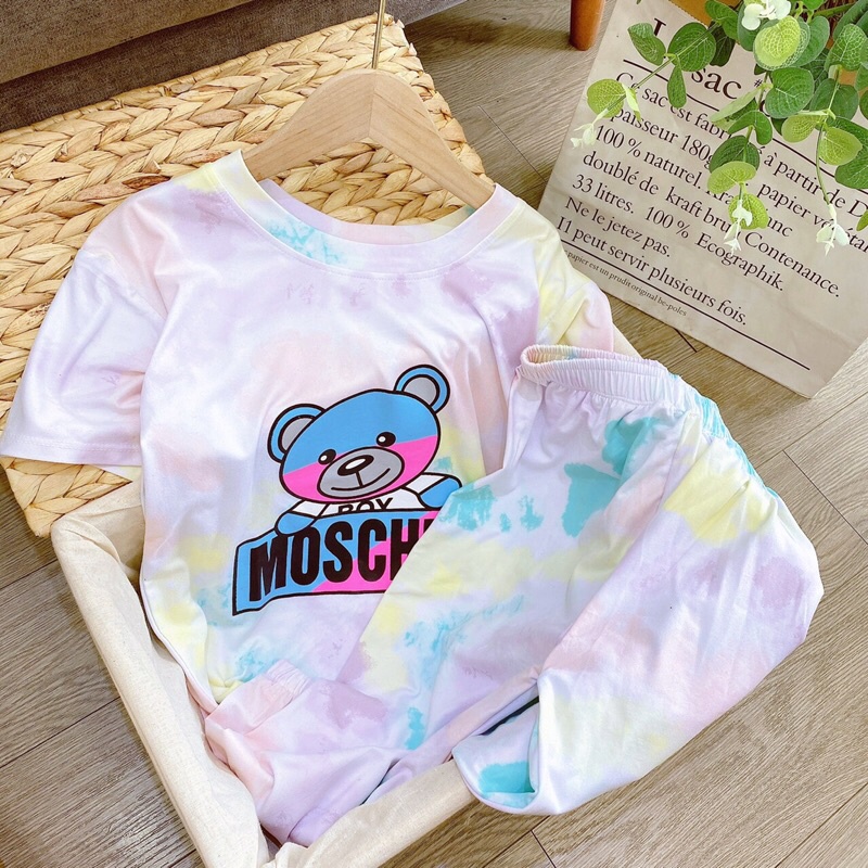 Bộ MOSCHINO Loang Bo Gấu Chun Bé Gái Size 18-30kg