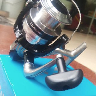 Máy câu cá Daiwa SF Strike Force 2500/4000