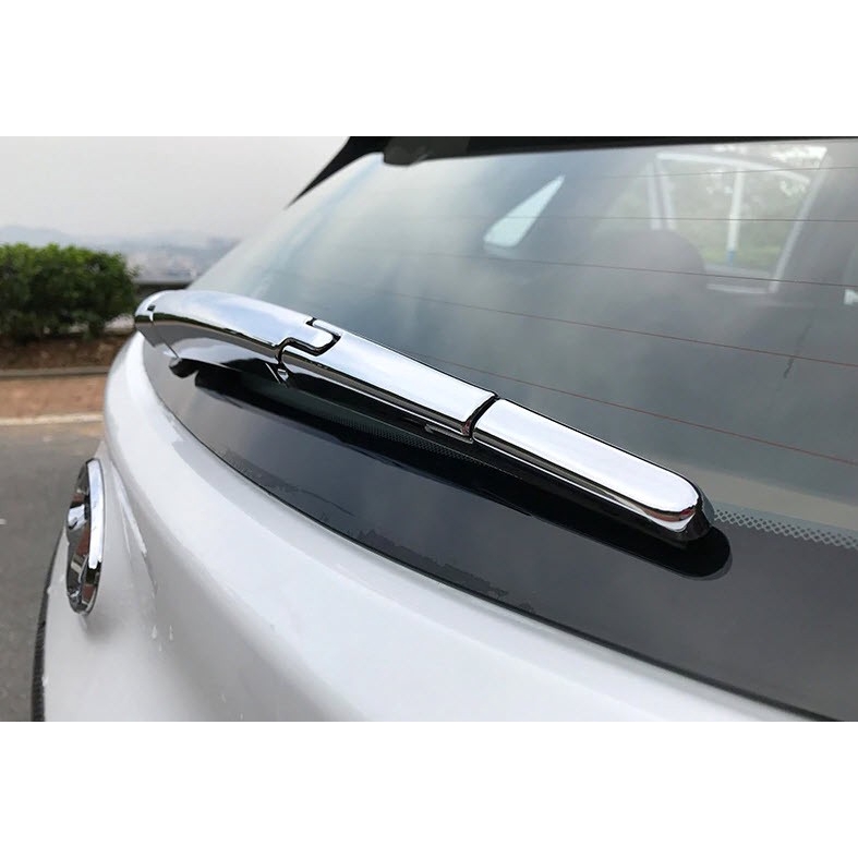 Ốp trang trí cần gạt mưa sau Hyundai Kona