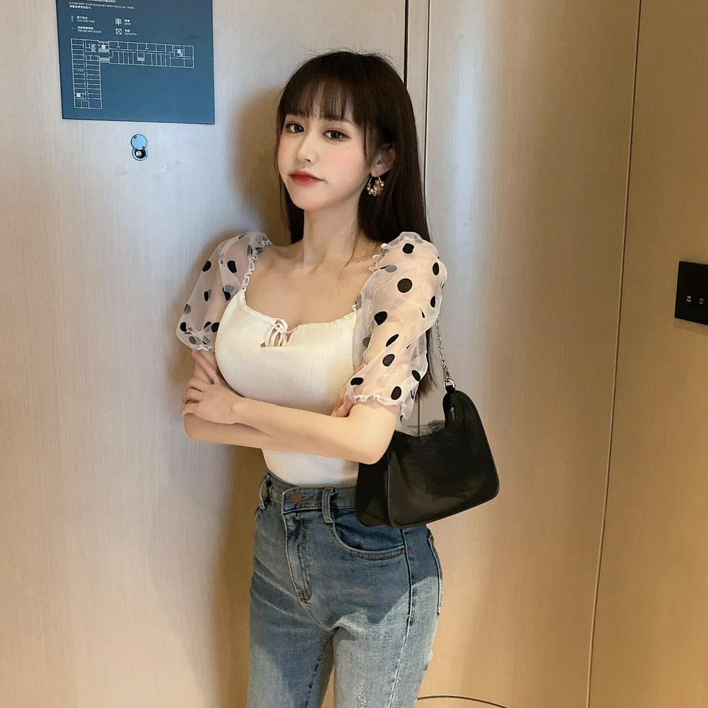 Áo kiểu croptop dệt kim tay phồng hoạ tiết chấm bi thanh lịch thời trang cho nữ