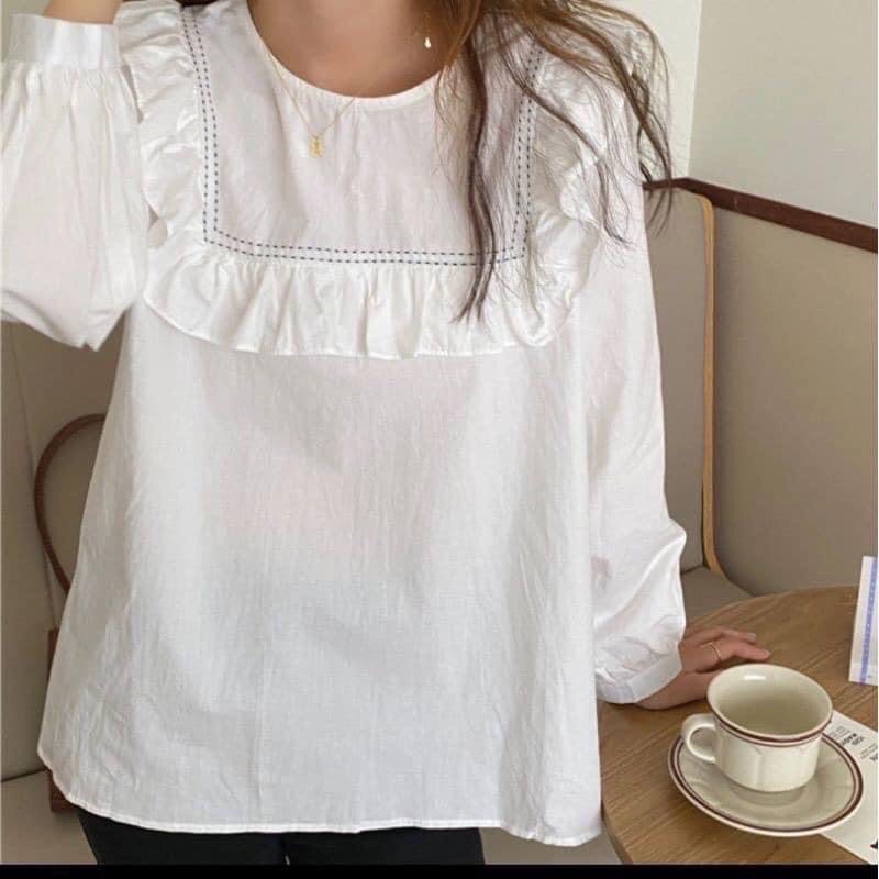 Áo sơmi trắng cổ tròn bèo vuông phối viền chỉ