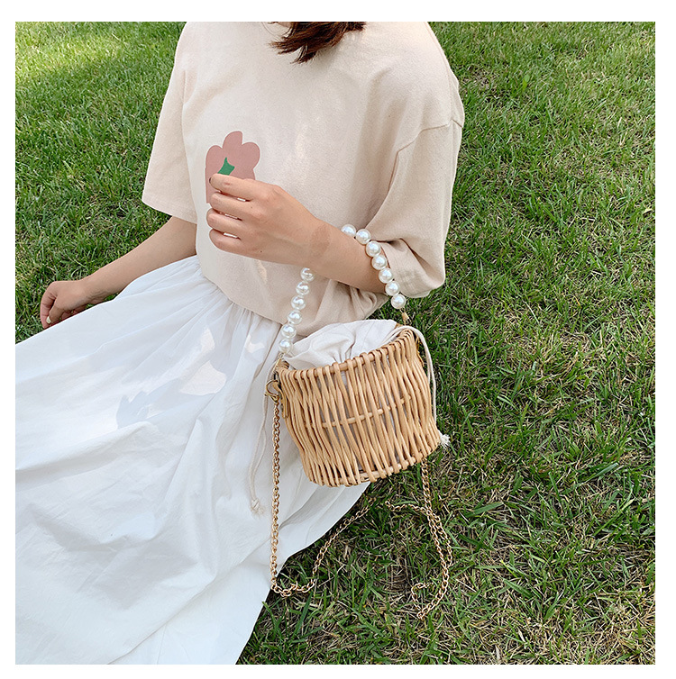 Túi xách có dây đeo vai thiết kế đơn giản hợp thời trang