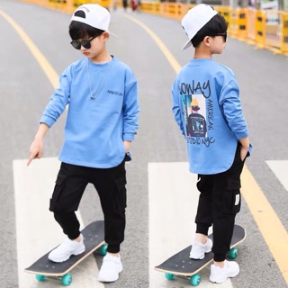Bộ Dài Tay Cỡ Nhỡ Xẻ Tà Đuôi Tôm Bé Trai DP88